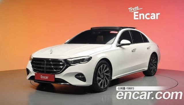 Mercedes-Benz E-Class 2024 — ფოტო 1/20