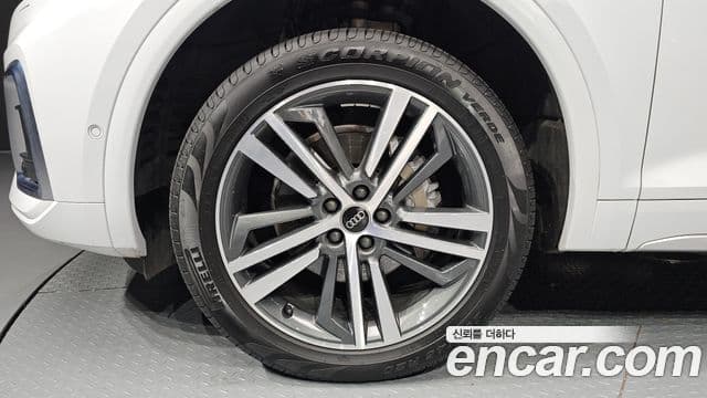 Audi Q5 2022 — Şəkil 5/20
