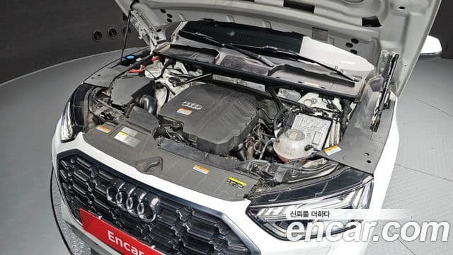 Audi Q5 2022 — Şəkil 6/20