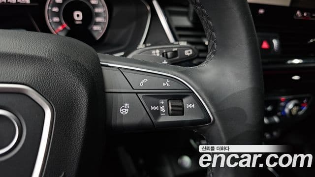Audi Q5 2022 — Photo 19/34