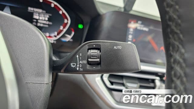 BMW 3 Series 2020 — ფოტო 16/20