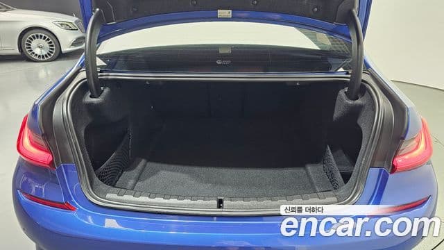 BMW 3 Series 2020 — ფოტო 19/20