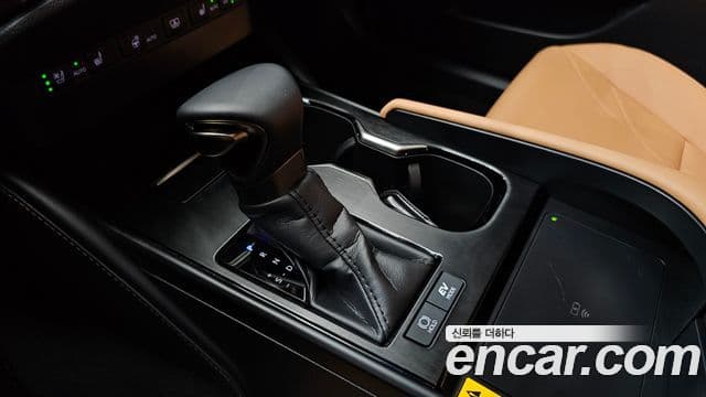 Lexus ES300h 2025 — ფოტო 9/20