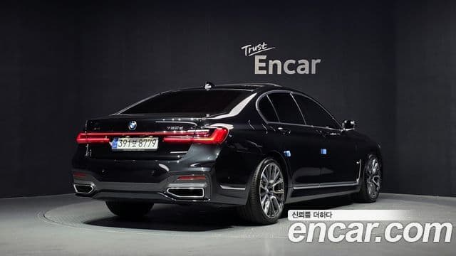 BMW 7 Series 2021 — Photo 7/20