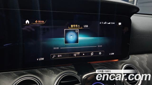 Mercedes-Benz E-Class 2022 — Şəkil 17/20