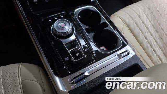 Kia Carnival 2022 — Şəkil 9/20
