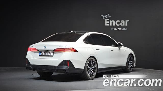 BMW 5 Series 2025 — ფოტო 2/20