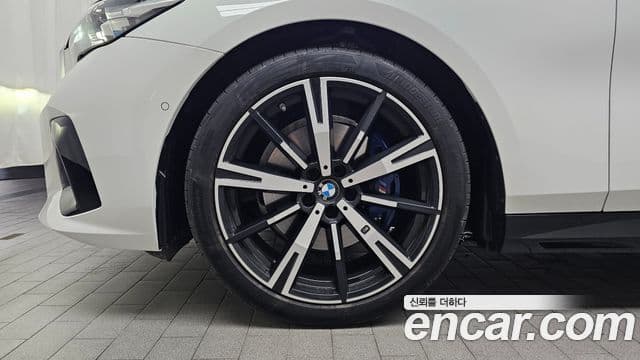 BMW 5 Series 2025 — ფოტო 5/20