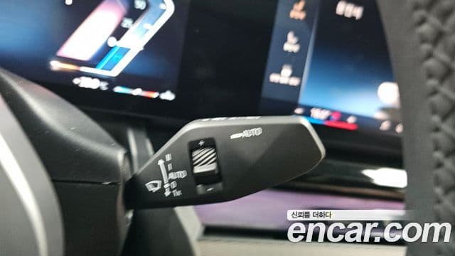BMW 5 Series 2025 — Photo 16/31