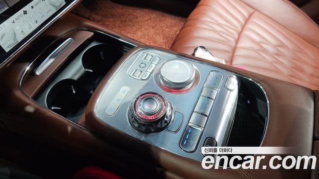 Genesis G90 2023 — ფოტო 9/20
