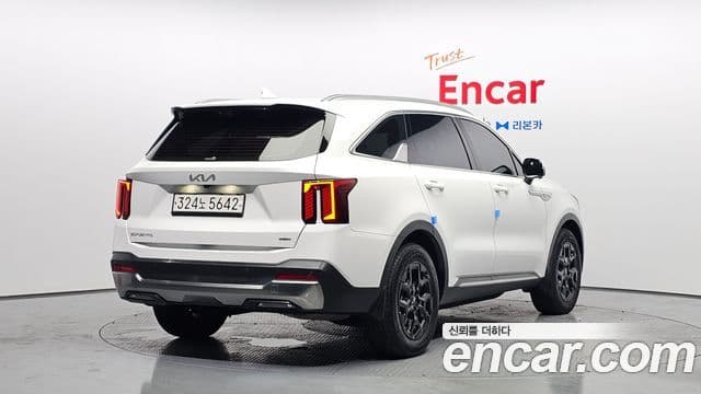 Kia Sorento 2023 — Photo 27/34