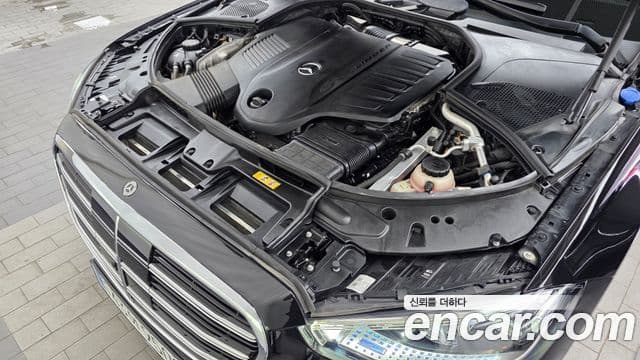Mercedes-Benz S-Class 2023 — Фото 6/20
