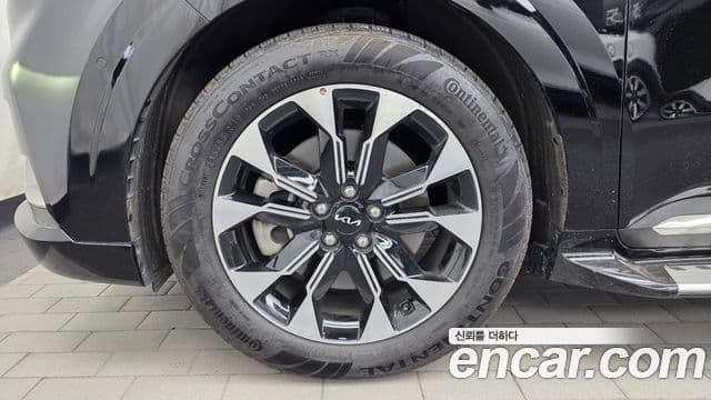 Kia Carnival 2022 — фото 4 из 20
