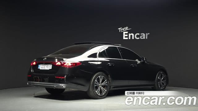 Mercedes-Benz E-Class 2025 — ფოტო 2/20