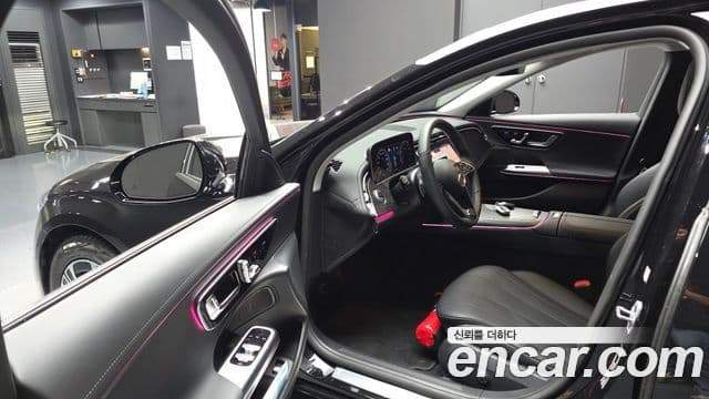 Mercedes-Benz E-Class 2025 — ფოტო 10/20