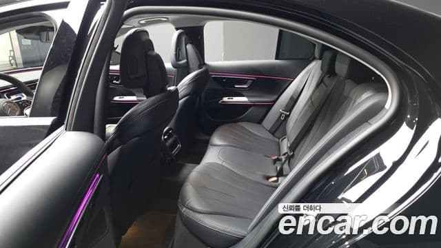 Mercedes-Benz E-Class 2025 — ფოტო 11/20