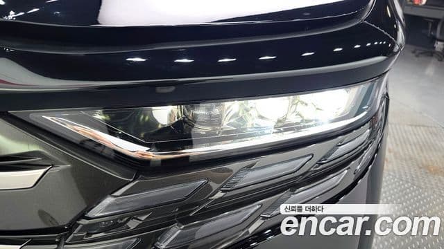 Toyota Alphard 2024 — Photo 31/35