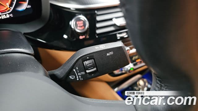 BMW 5 Series 2023 — Фото 19/20