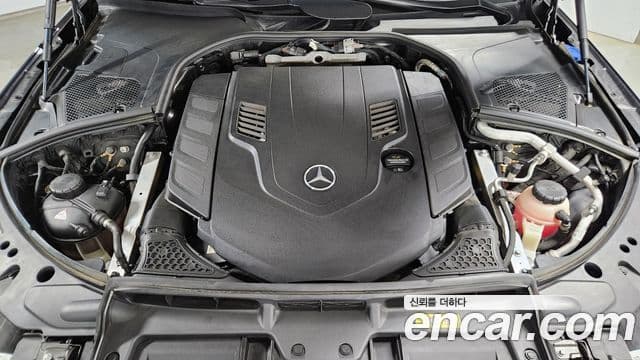 Mercedes-Benz S-Class 2024 — Photo 2/20