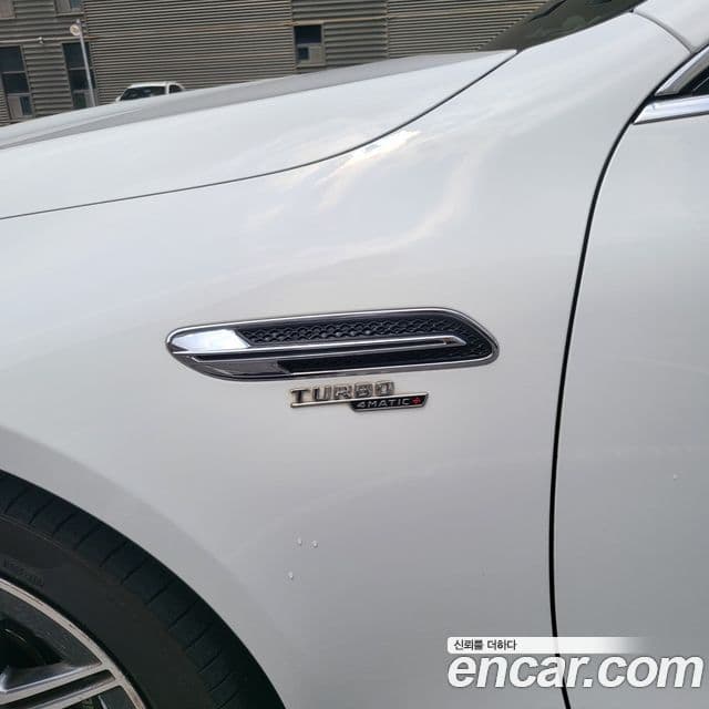 Mercedes-Benz AMG GT 2022 — Photo 15/18