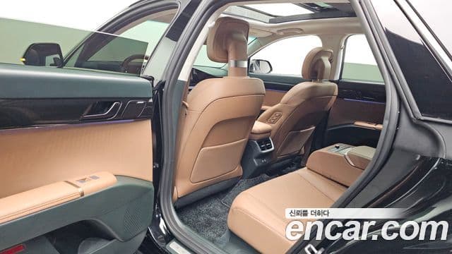 Hyundai Grandeur 2023 — ფოტო 11/20