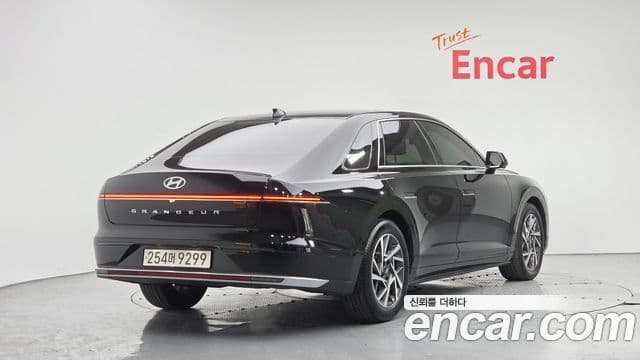 Hyundai Grandeur 2023 — Şəkil 2/20