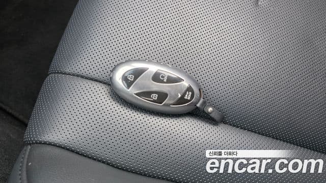 Hyundai Grandeur 2023 — Şəkil 18/20