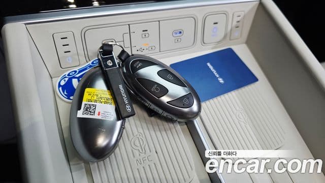 Hyundai Santa Fe 2024 — Şəkil 17/20