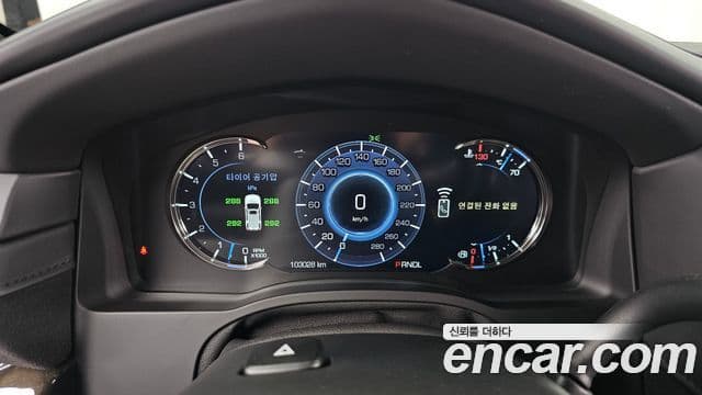Cadillac Escalade 2020 — ფოტო 8/20
