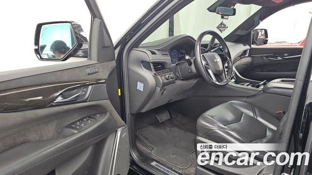 Cadillac Escalade 2020 — ფოტო 10/20