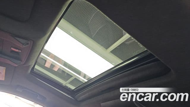 Cadillac Escalade 2020 — ფოტო 17/20