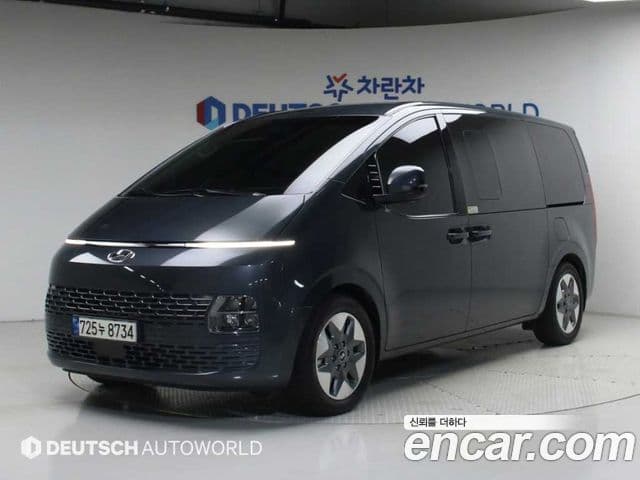 Hyundai Staria 2023 — ფოტო 9/20