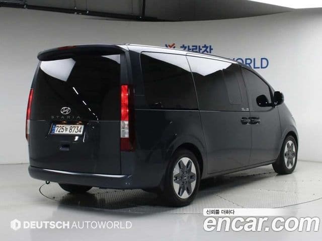 Hyundai Staria 2023 — ფოტო 1/20