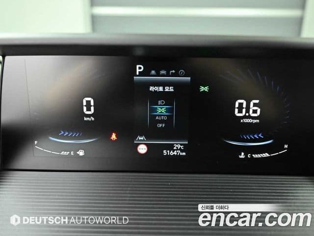 Hyundai Staria 2023 — ფოტო 6/20