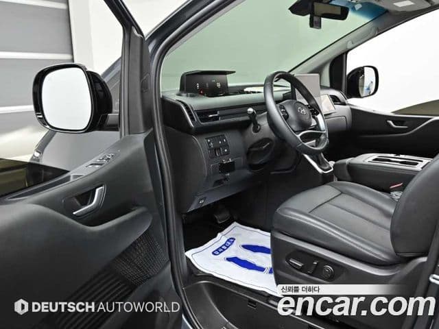 Hyundai Staria 2023 — ფოტო 11/20