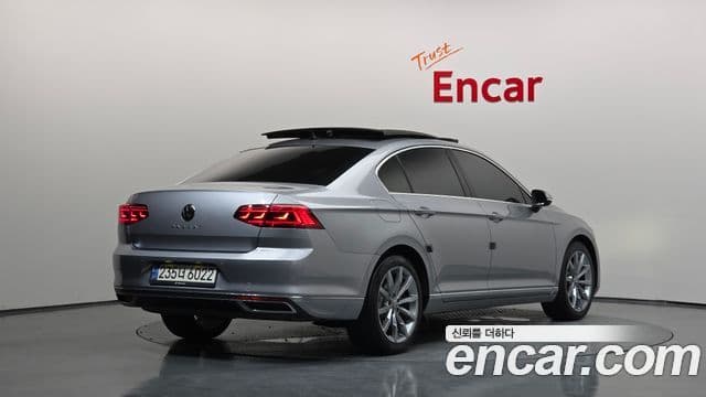 Volkswagen Passat GT 2021 — Şəkil 2/20