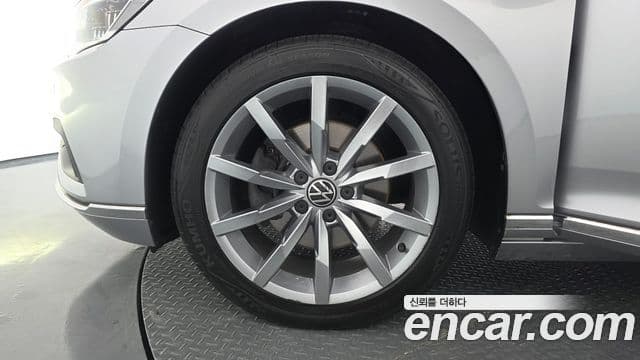 Volkswagen Passat GT 2021 — Şəkil 5/20