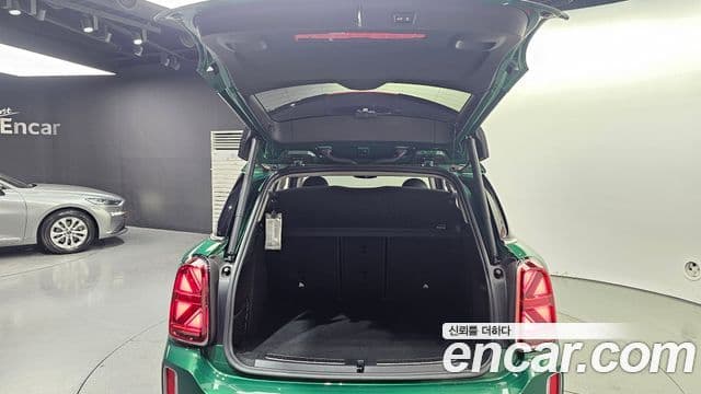 Mini Cooper Countryman 2022 — фото 20 из 20