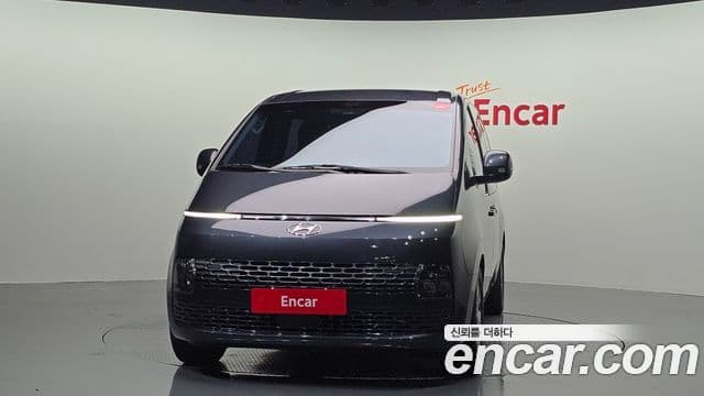 Hyundai Staria 2023 — Фото 3/20