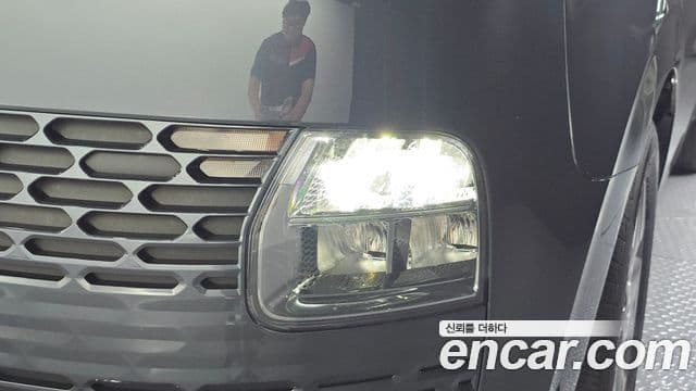 Hyundai Staria 2023 — Şəkil 28/32