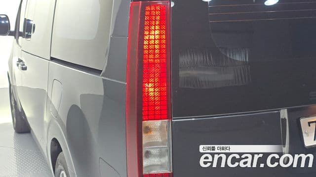 Hyundai Staria 2023 — Şəkil 32/32
