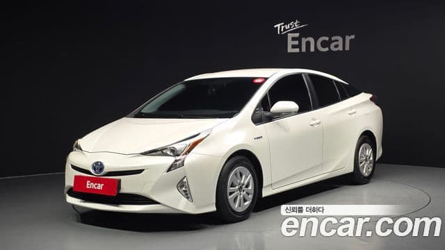 Toyota Prius 2018 — Şəkil 6/20