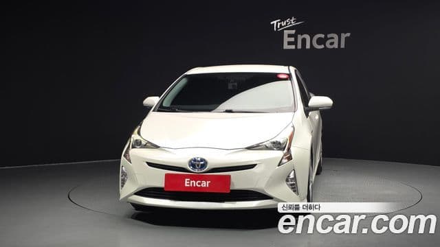 Toyota Prius 2018 — Şəkil 2/20