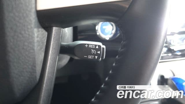 Toyota Prius 2018 — Şəkil 16/20