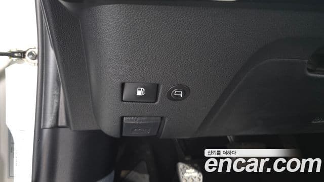 Toyota Prius 2018 — Şəkil 5/20