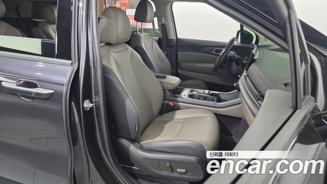 Kia Carnival 2025 — Photo 30/34