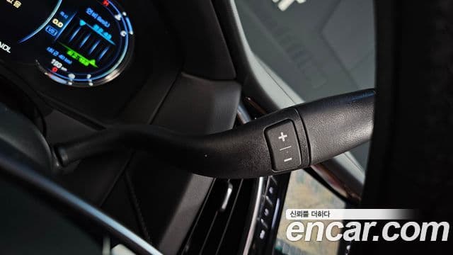 Cadillac Escalade 2018 — Şəkil 9/20