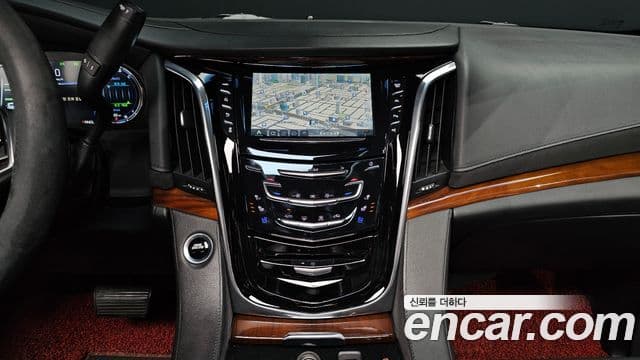 Cadillac Escalade 2018 — Şəkil 14/20