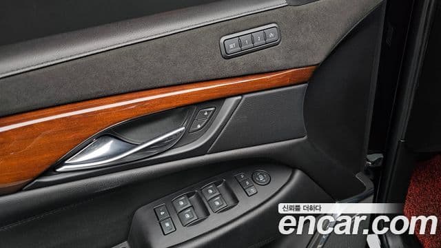 Cadillac Escalade 2018 — Şəkil 18/20