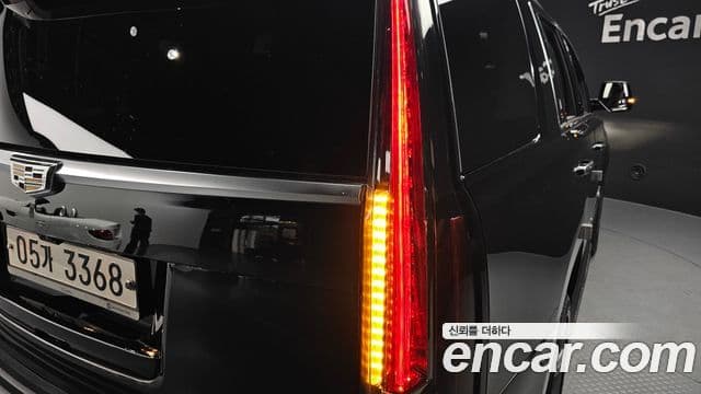 Cadillac Escalade 2018 — Photo 11/33